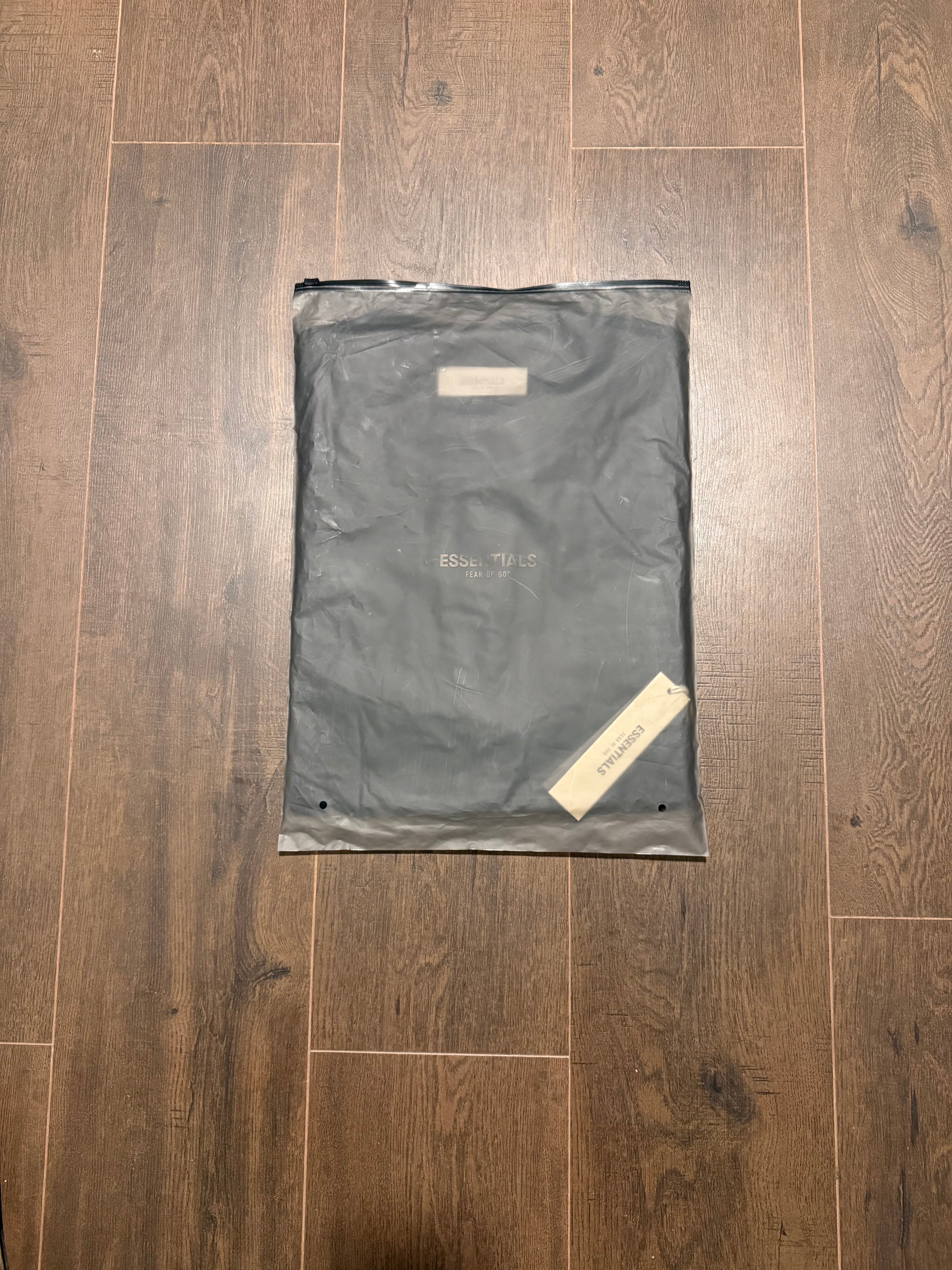 Essential black limo T-shirt