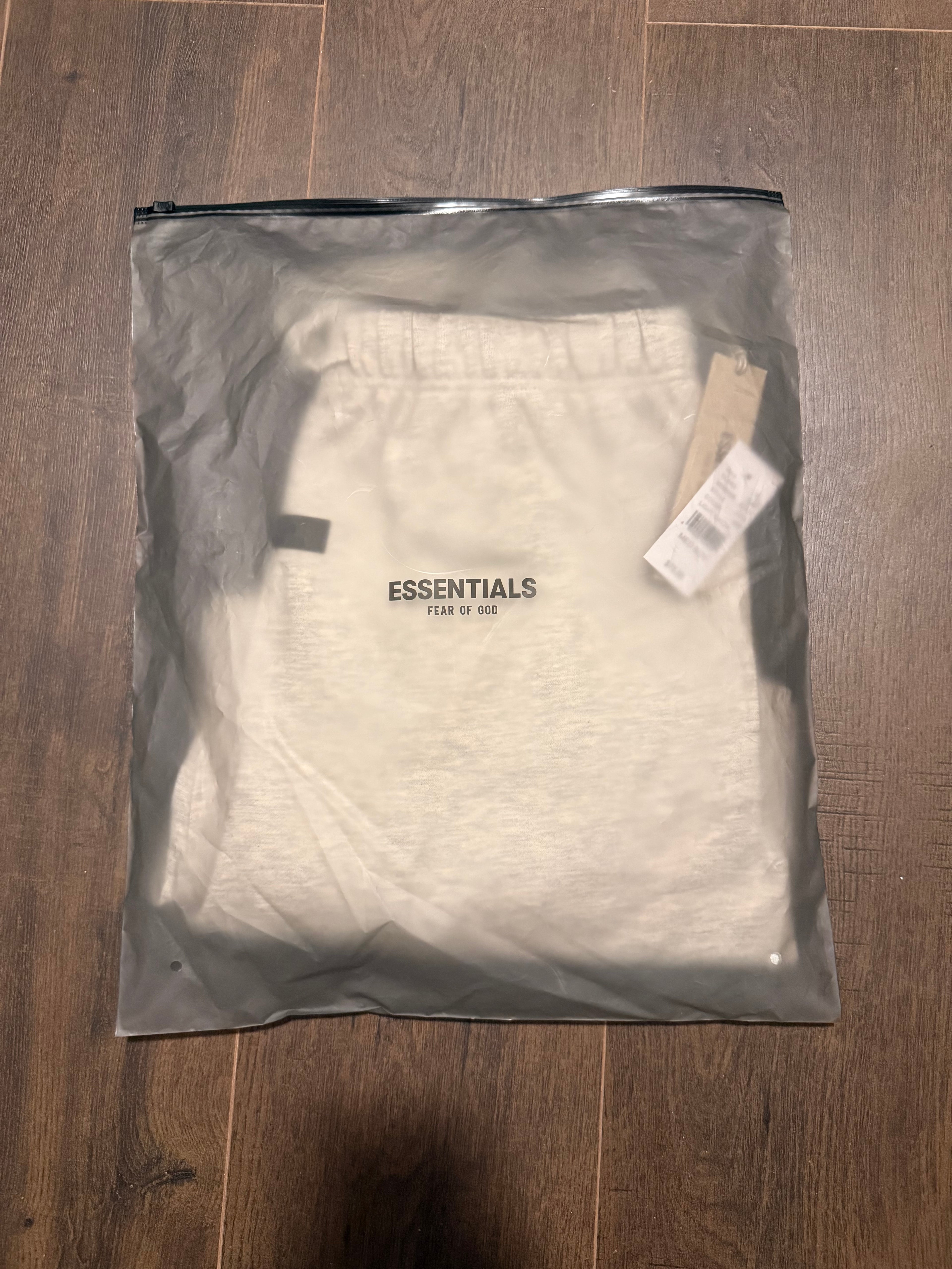 Essential light oat shorts